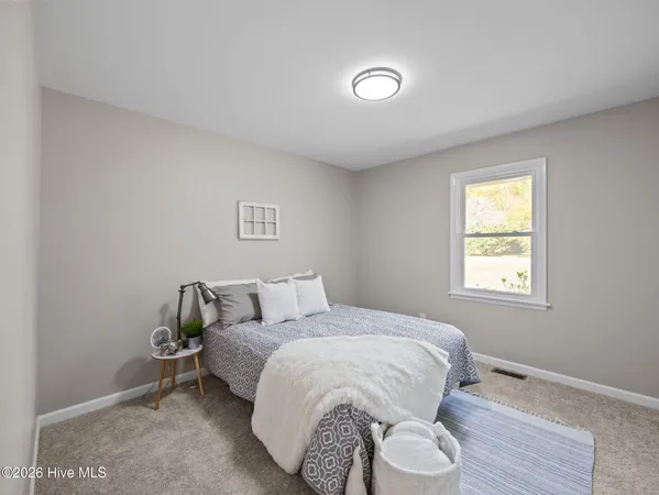 $339,900 | 412 Crow's Nest Lane, Sneads Ferry, NC 28460