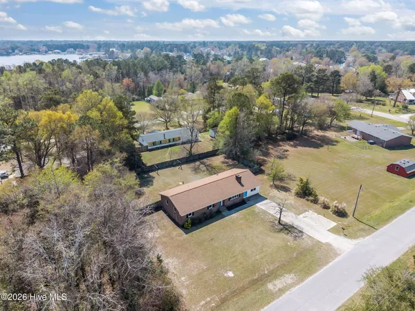 $339,900 | 412 Crow's Nest Lane, Sneads Ferry, NC 28460