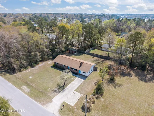 $339,900 | 412 Crow's Nest Lane, Sneads Ferry, NC 28460