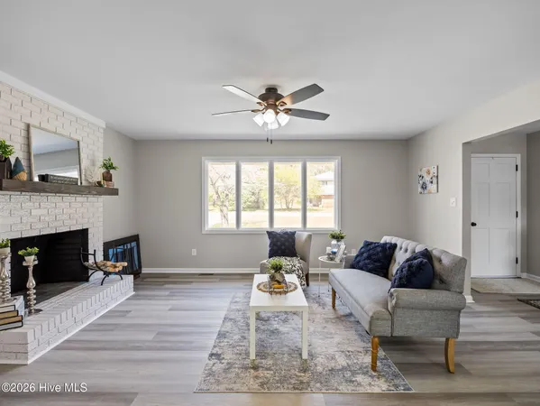 $339,900 | 412 Crow's Nest Lane, Sneads Ferry, NC 28460