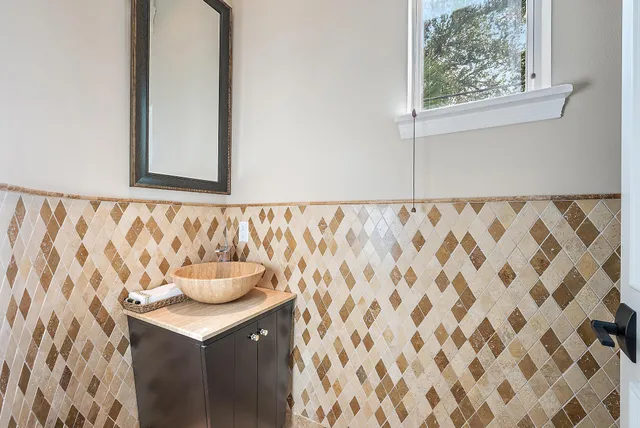 $2,350,000 | 1400 Harbour Point Drive, North Palm Beach, FL 33410