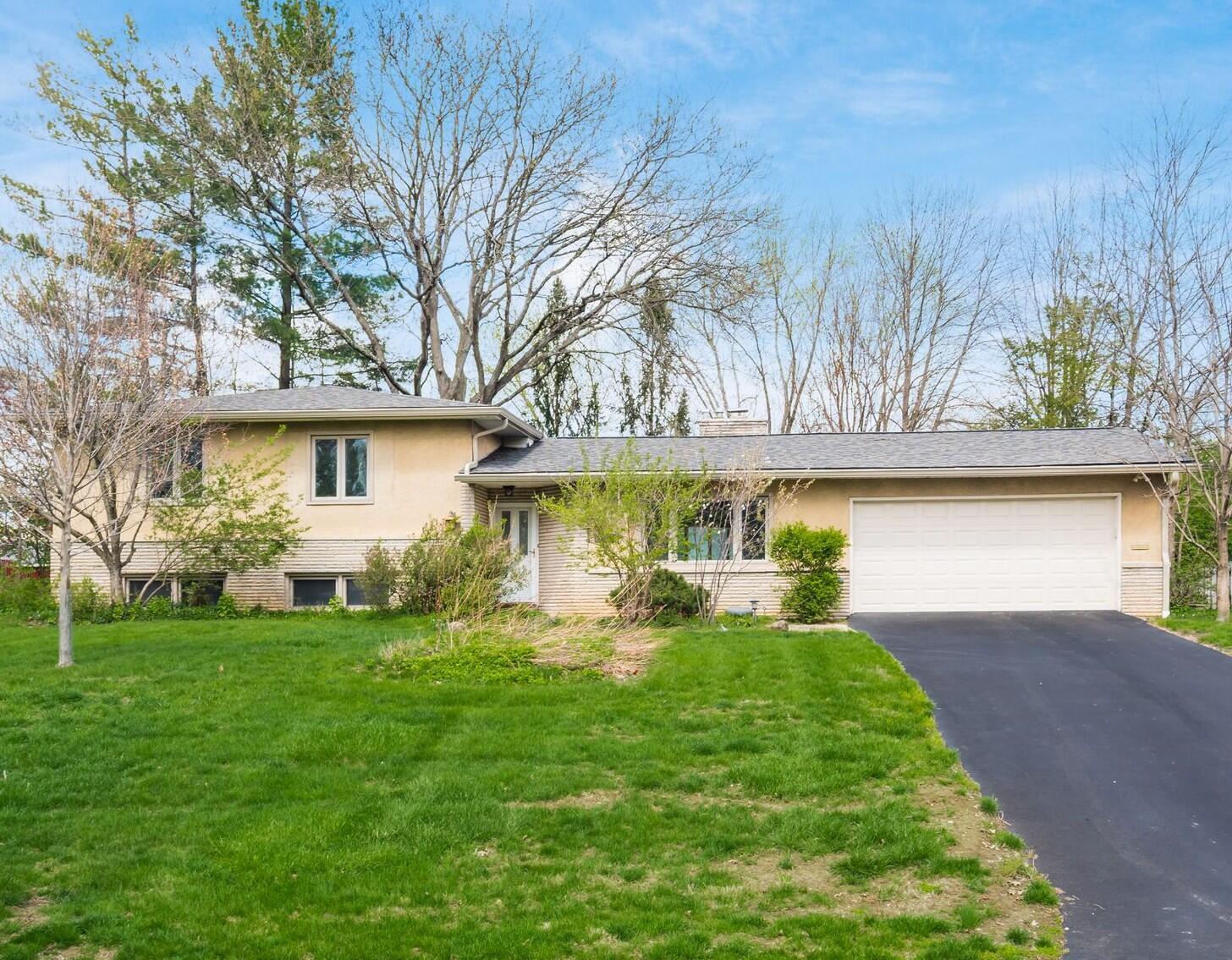 2252 Johnston Road Columbus, OH 43220 - Photo 3 of 50 Welcome to 2252 Johnston Road