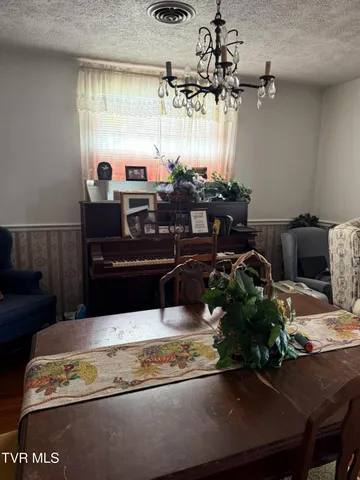 $153,499 | 616 Kiser Avenue Southeast, Coeburn, VA 24230