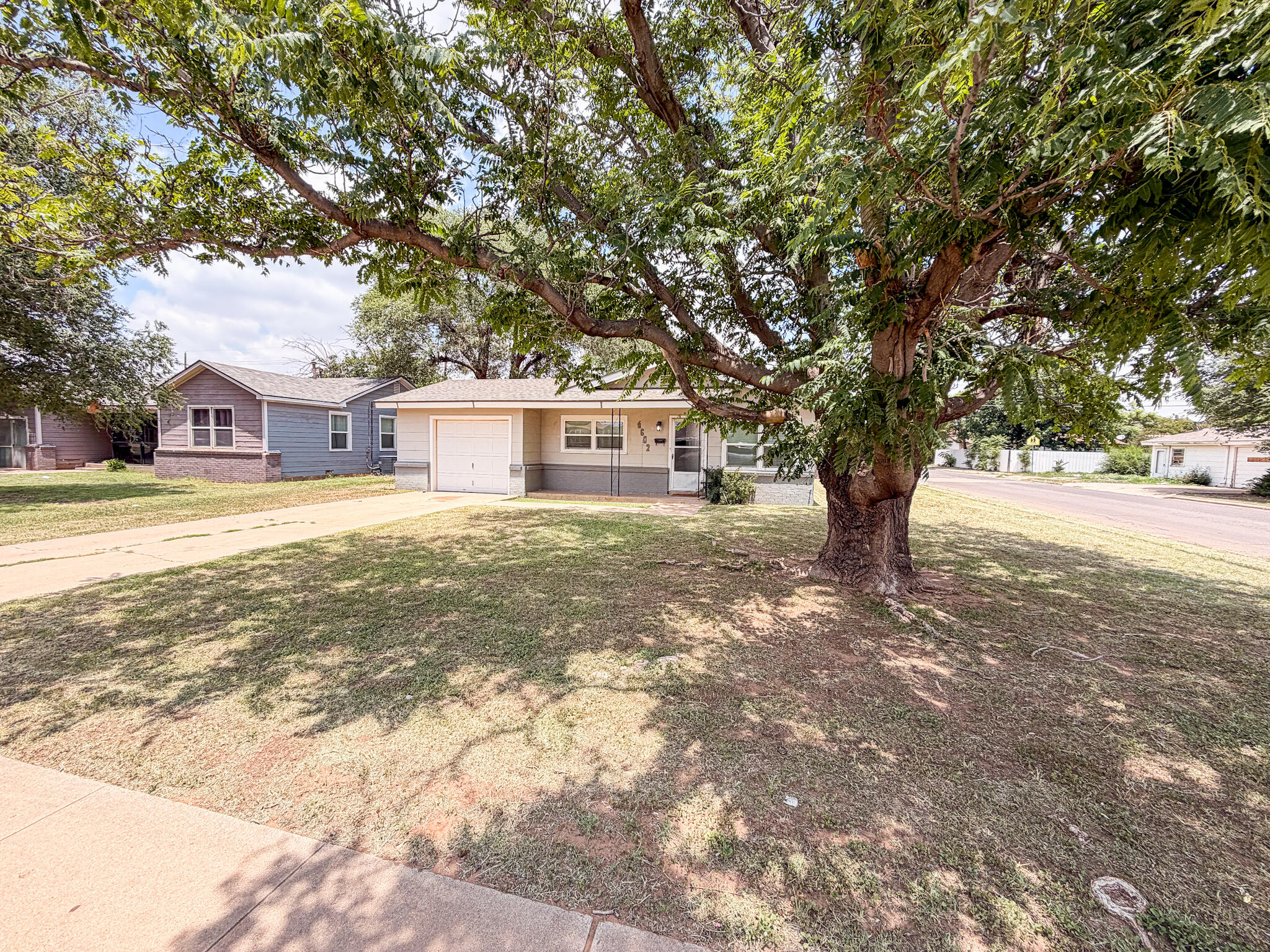 4602 33rd Street Lubbock, TX 79410 - Photo 2 of 14 IMG_2978 (2)