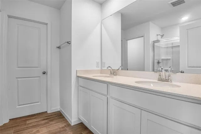 $358,232 | 815 Lake Dell Drive, Dundee, FL 33838