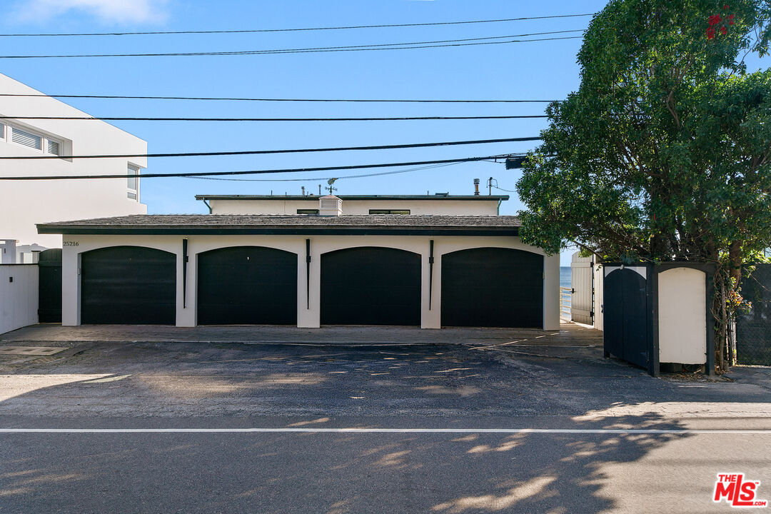 25216 Malibu Road Malibu, CA 90265 - Photo 18 of 21 a view of a garage