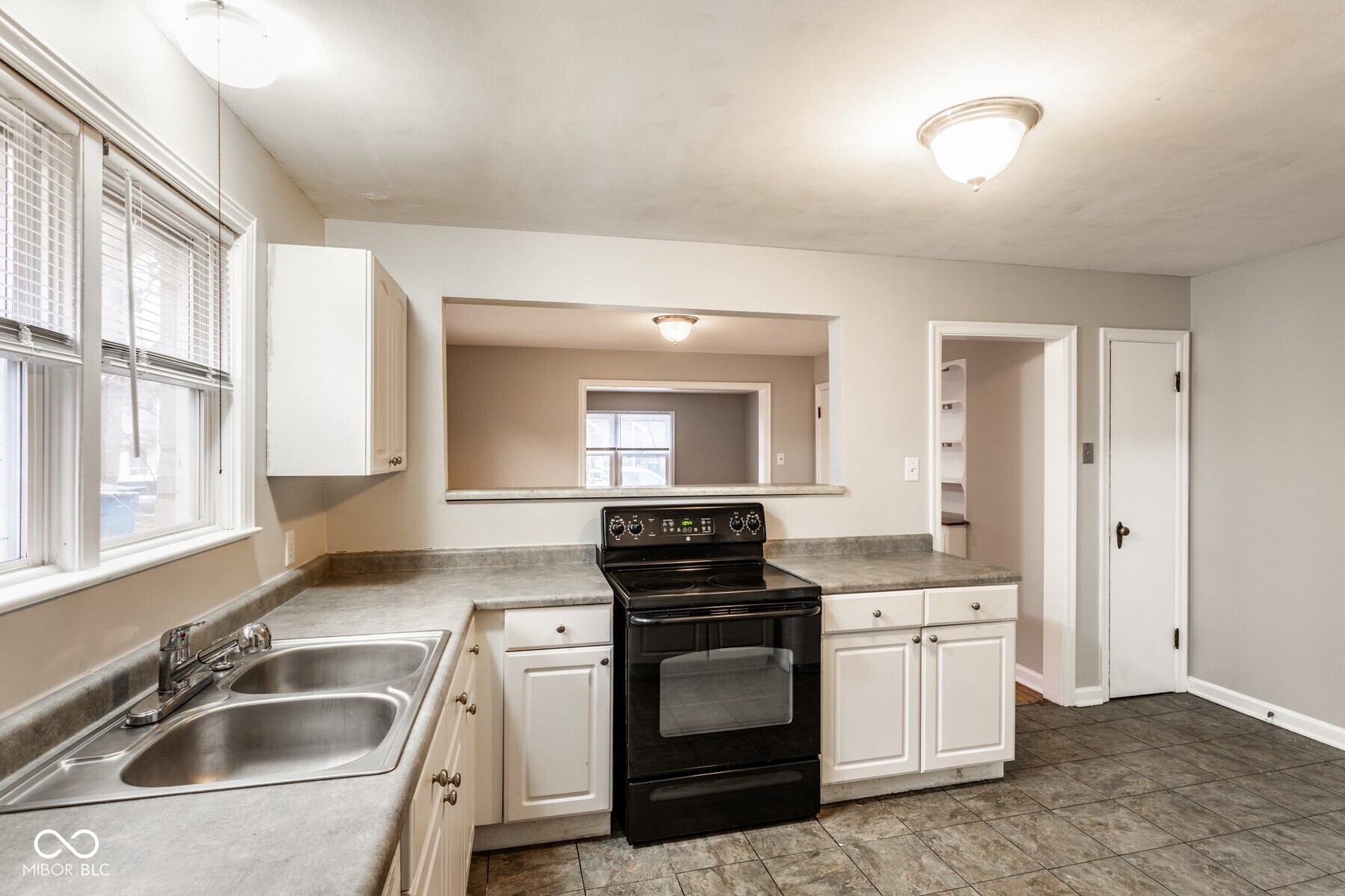 6147 Broadway Street Indianapolis, IN 46220 - Photo 11 of 21