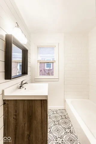 $1,995 | 6147 Broadway Street, Indianapolis, IN 46220