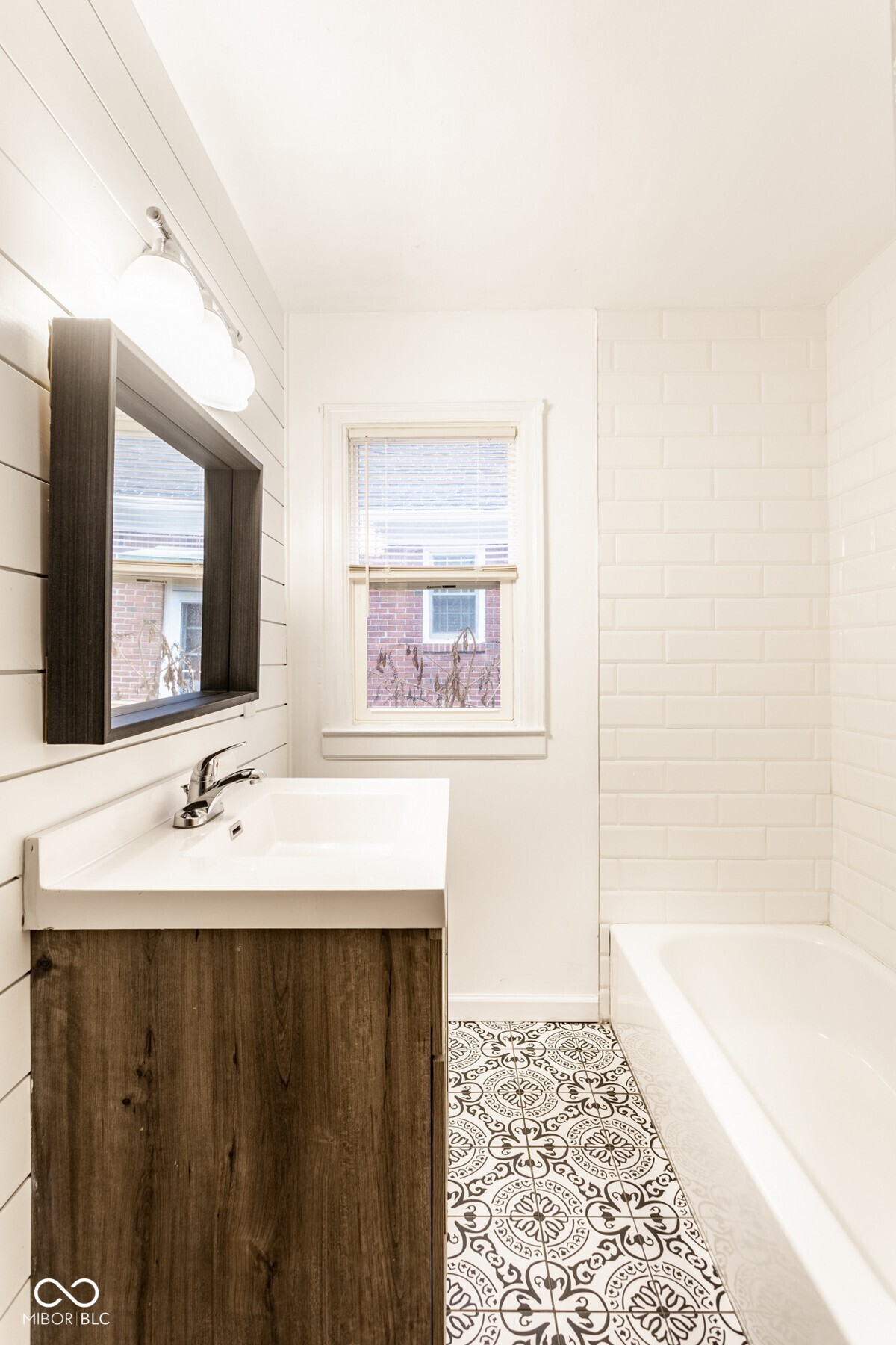 6147 Broadway Street Indianapolis, IN 46220 - Photo 15 of 21