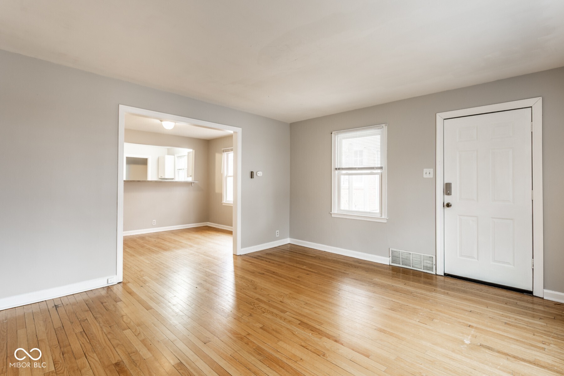 6147 Broadway Street Indianapolis, IN 46220 - Photo 5 of 21