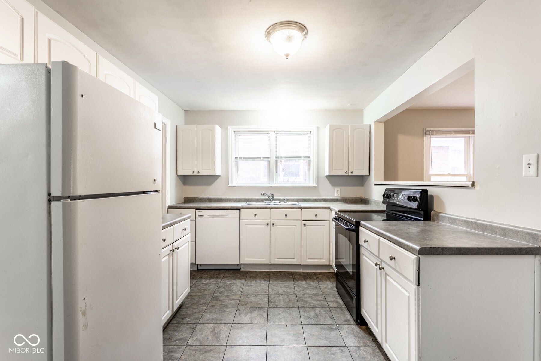 6147 Broadway Street Indianapolis, IN 46220 - Photo 8 of 21