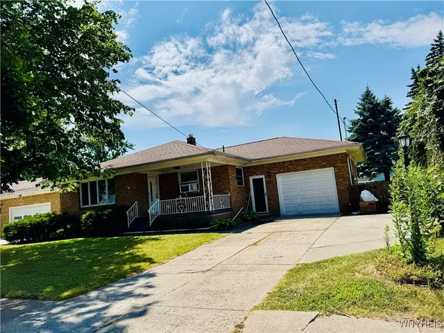 $2,100 | 268 Cass Avenue, Cheektowaga, NY 14206