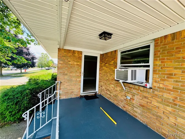 $2,100 | 268 Cass Avenue, Cheektowaga, NY 14206
