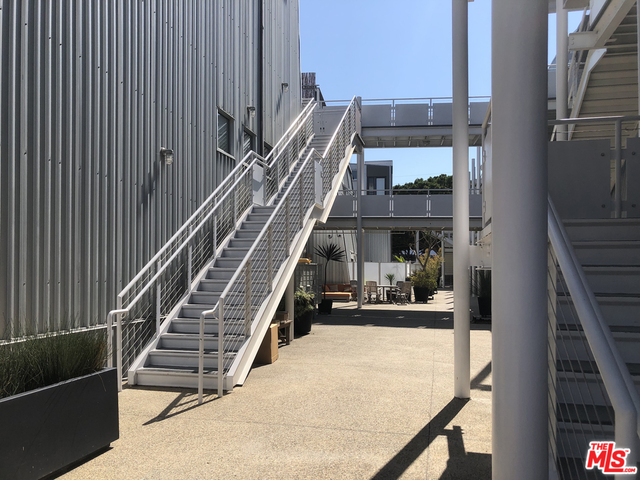 615 Hampton Drive, Unit C101 Venice, CA 90291 - Photo 2 of 24