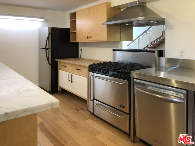 615 Hampton Drive, Unit C101 Venice, CA 90291 - Photo 15 of 24