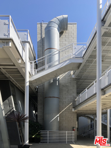 615 Hampton Drive, Unit C101 Venice, CA 90291 - Photo 3 of 24