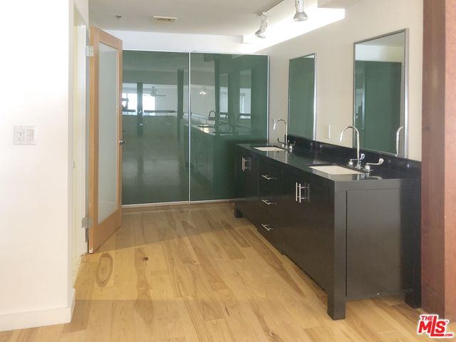 615 Hampton Drive, Unit C101 Venice, CA 90291 - Photo 21 of 24