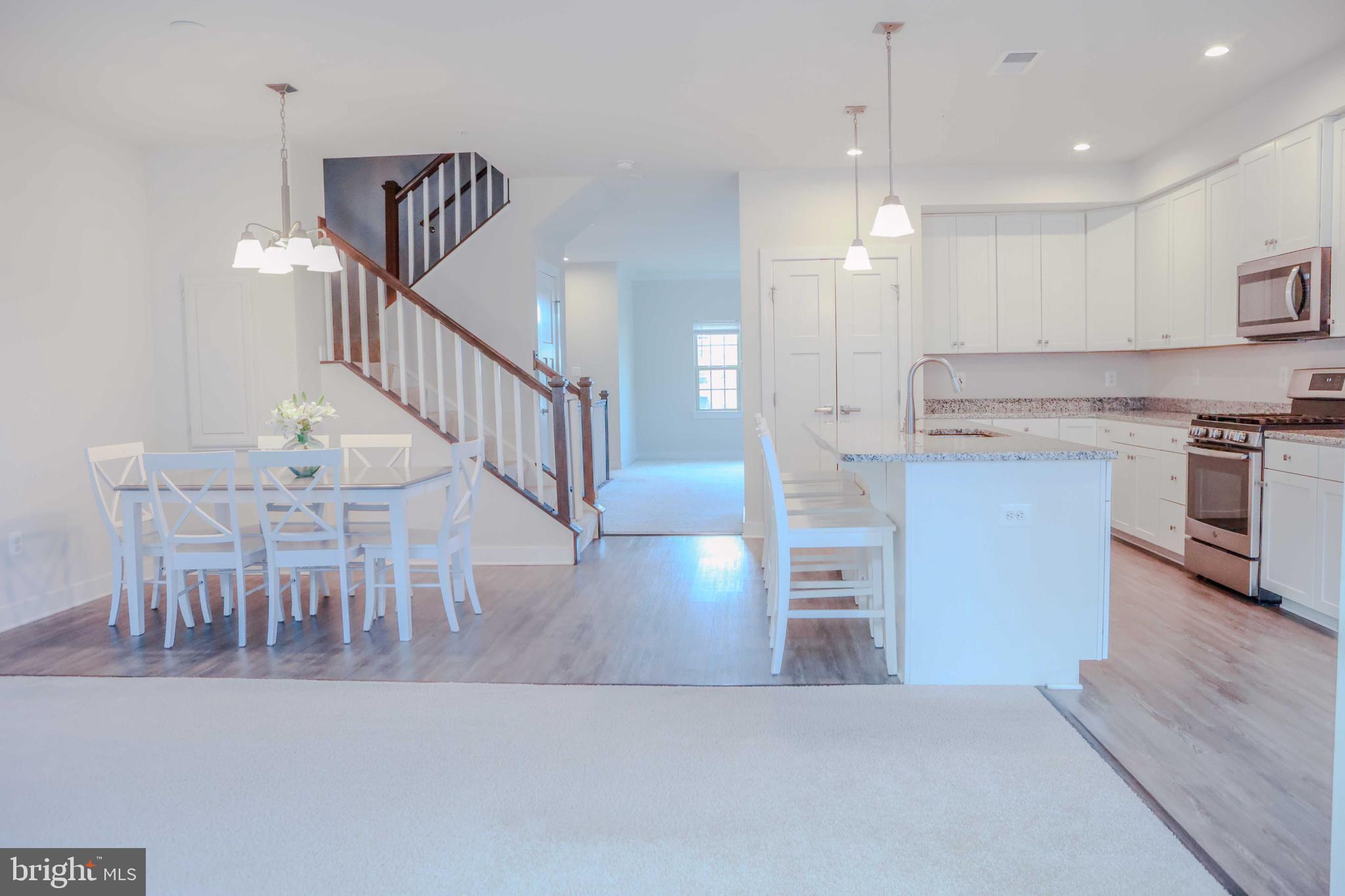 6020 Forum Square Frederick, MD 21703 - Photo 12 of 54 Kitchen & Dining area