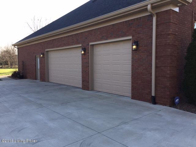 325 Rolling Fork Road Shepherdsville, KY 40165 - Photo 42 of 42 Garage