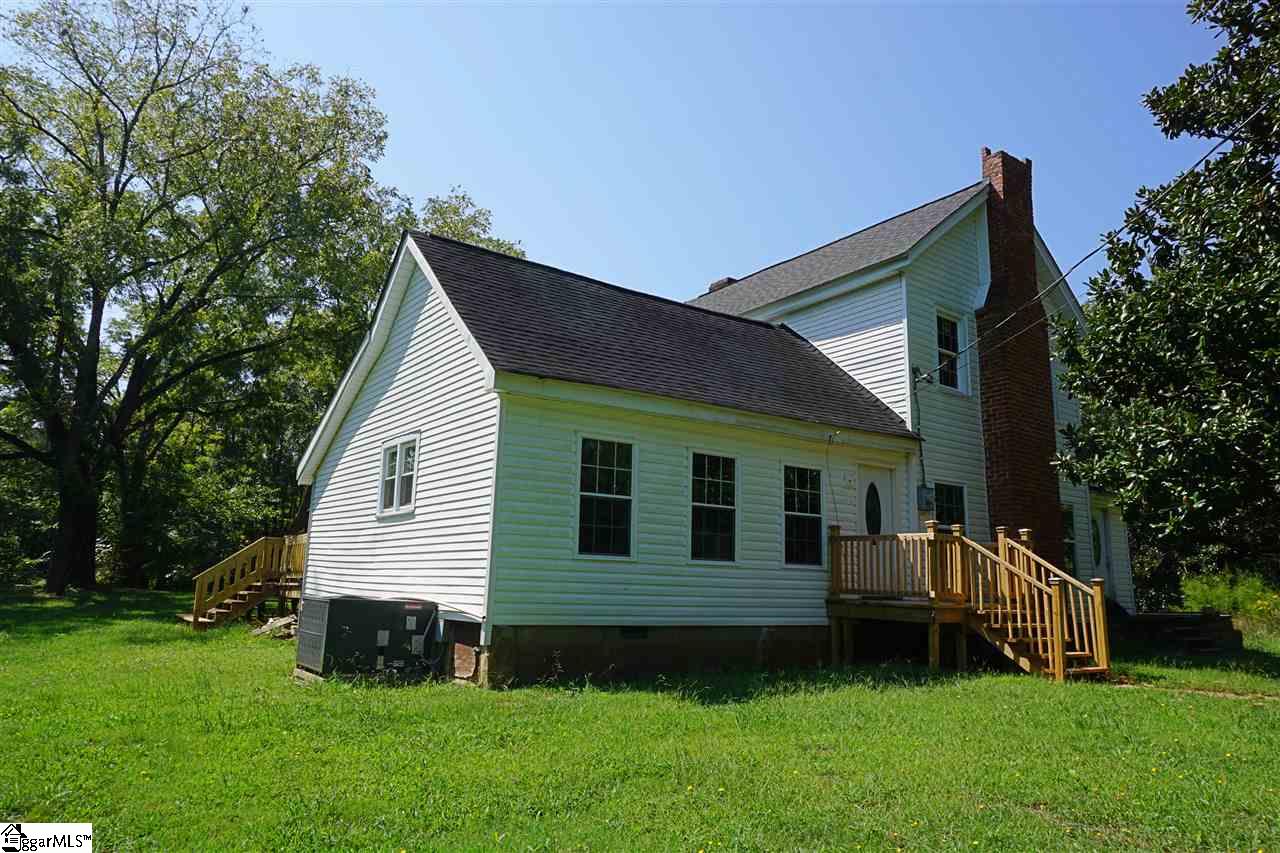 310 Old Georgia Road Pelzer, SC 29669 - Photo 3 of 10