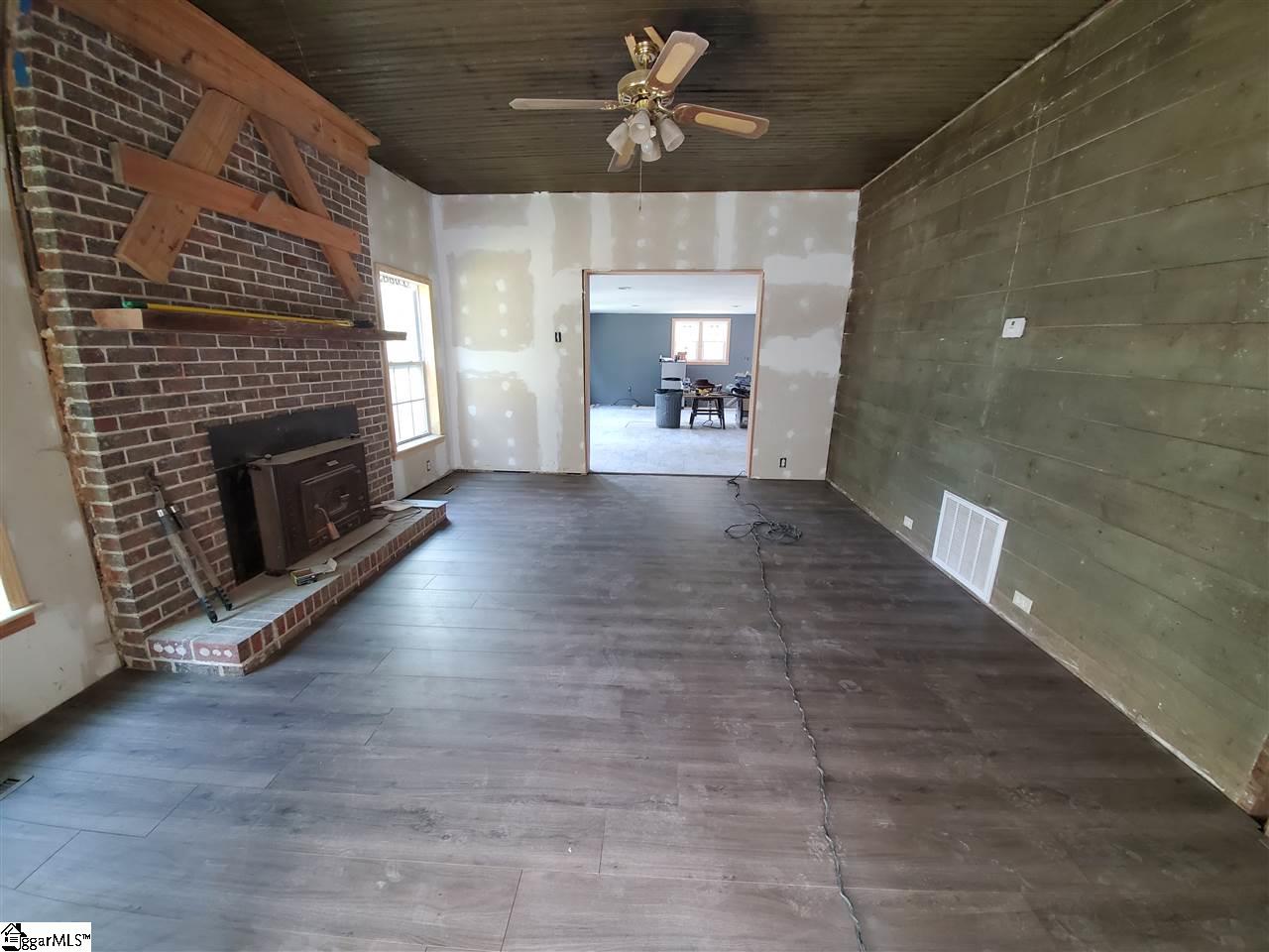310 Old Georgia Road Pelzer, SC 29669 - Photo 7 of 10