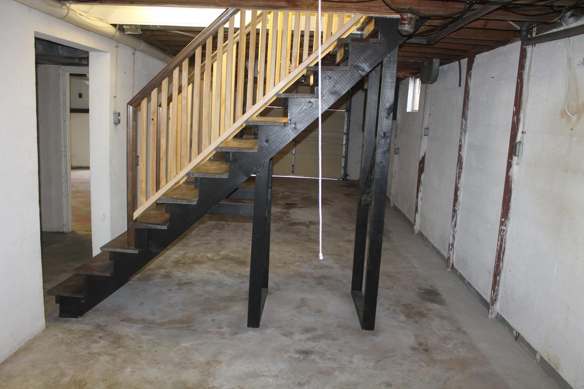 109 Villa Road Ridgeway, VA 24148 - Photo 30 of 32 a view of entryway