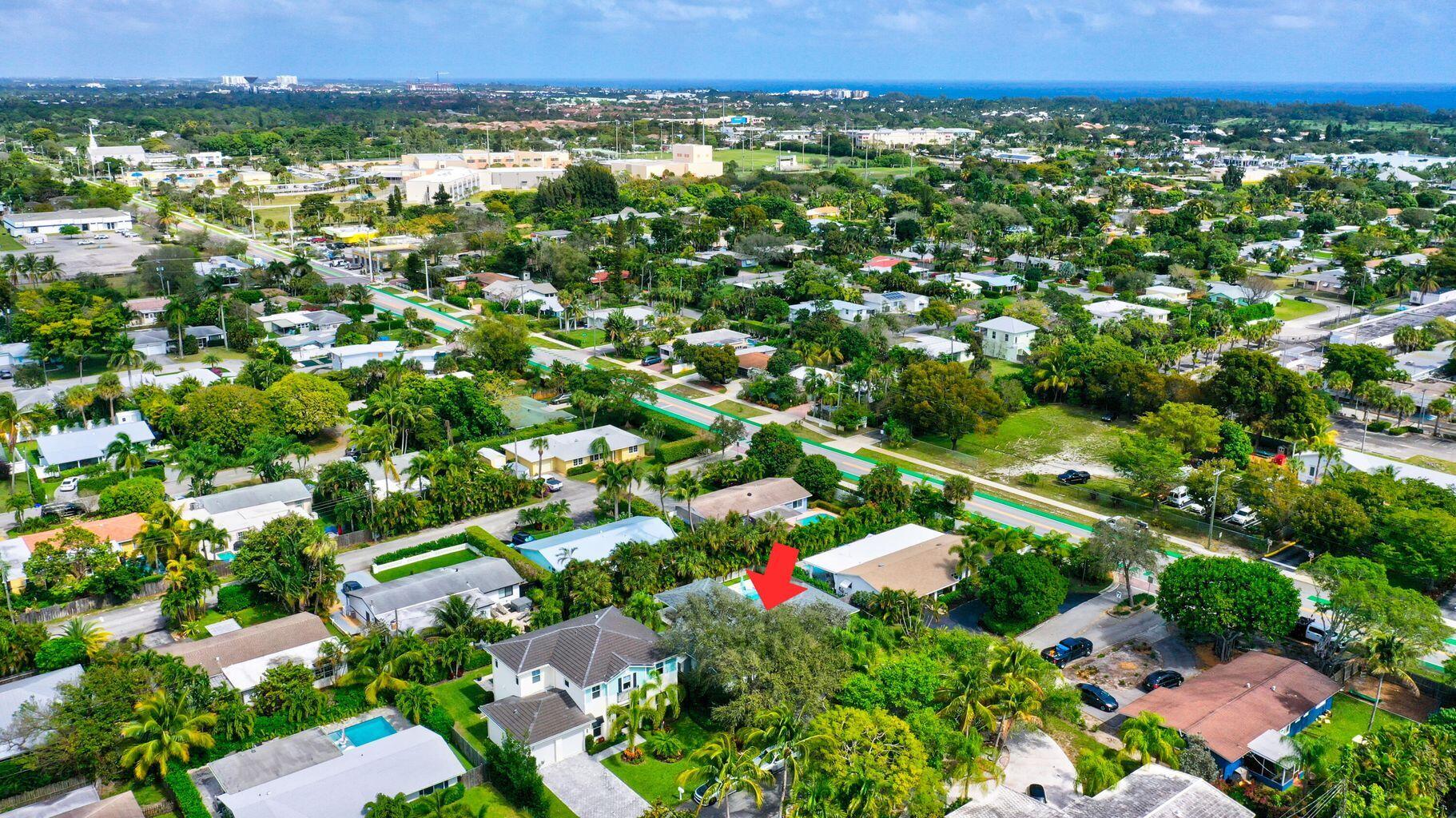 115 Northeast 18th Street Delray Beach, FL 33444 - Photo 31 of 36 a view of a city