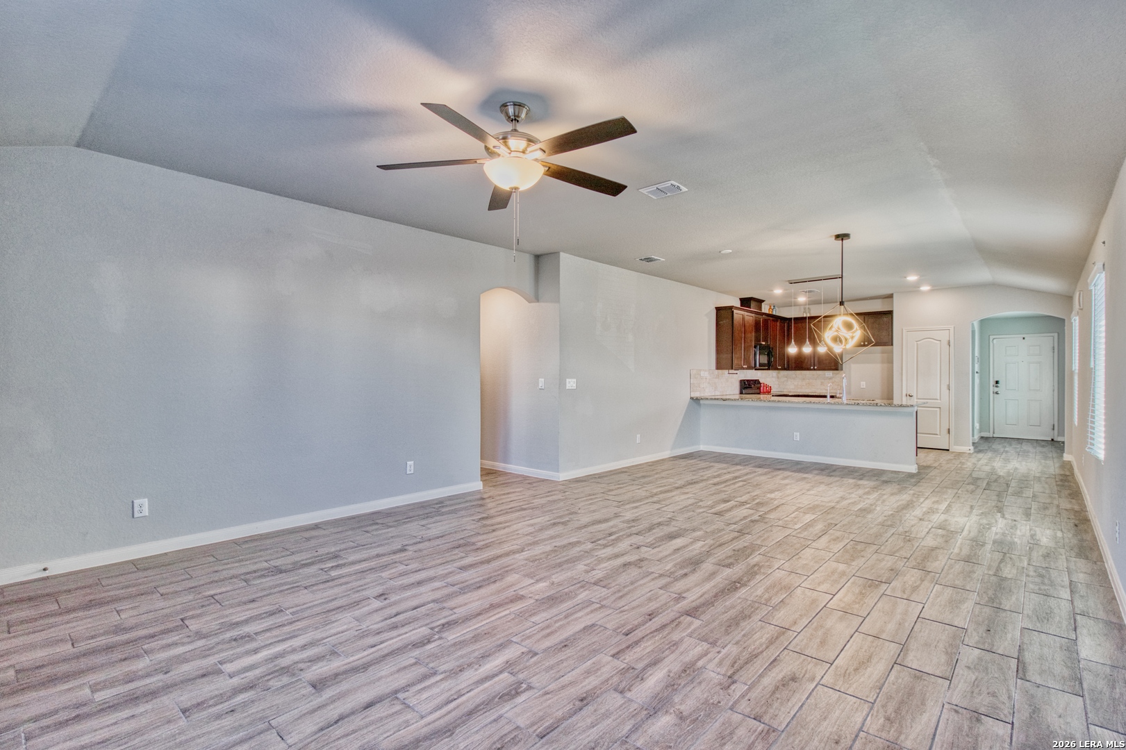 10663 Penelope Way Converse, TX 78109 - Photo 7 of 34