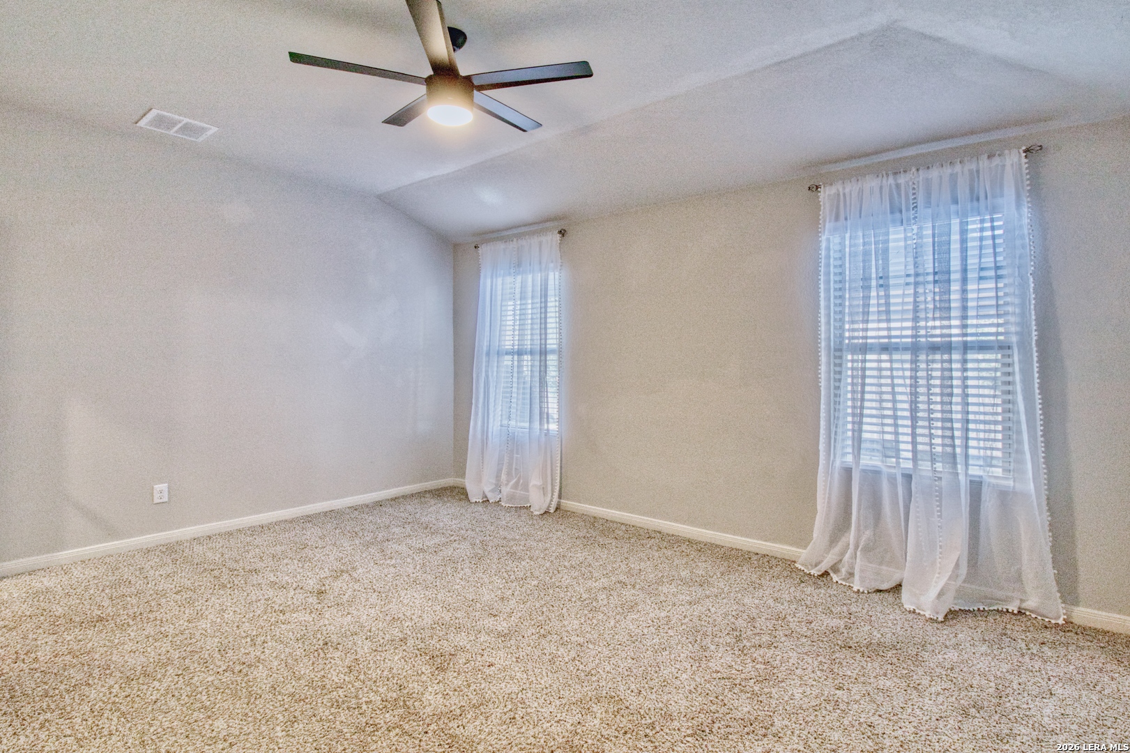 10663 Penelope Way Converse, TX 78109 - Photo 9 of 34