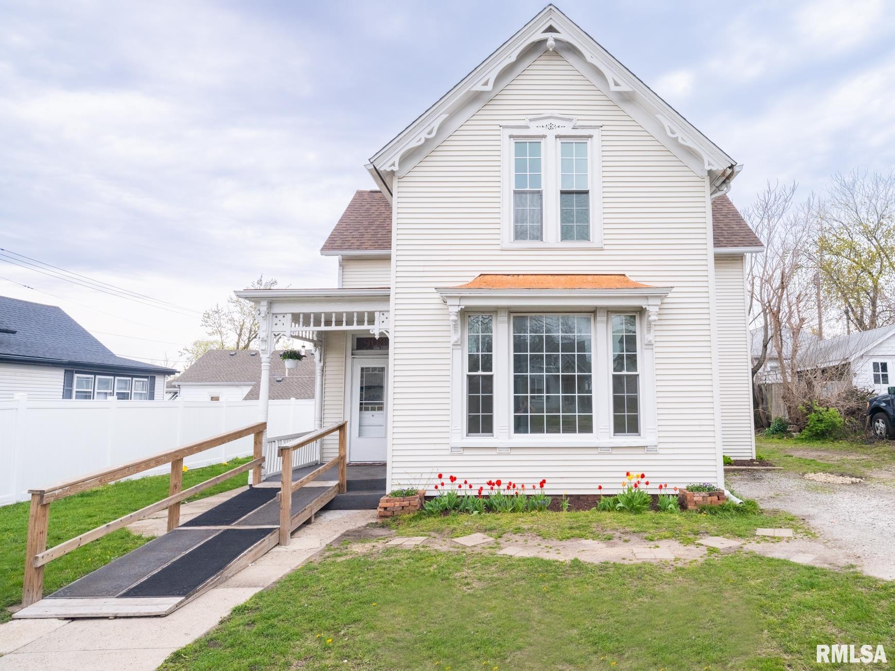 903 Broadway Road Pekin, IL 61554 - Photo 1 of 47 Gallery Image 1