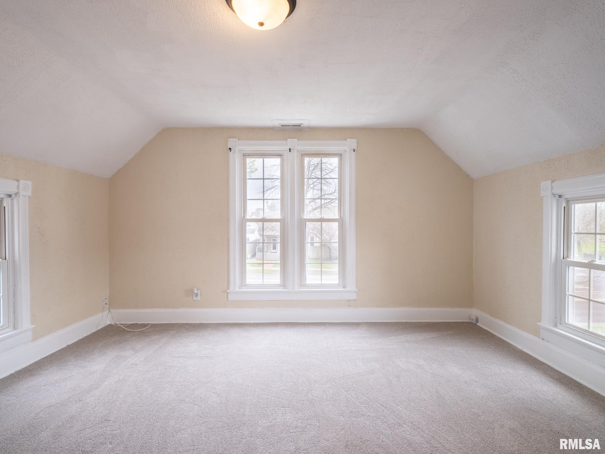 903 Broadway Road Pekin, IL 61554 - Photo 31 of 47 Gallery Image 31