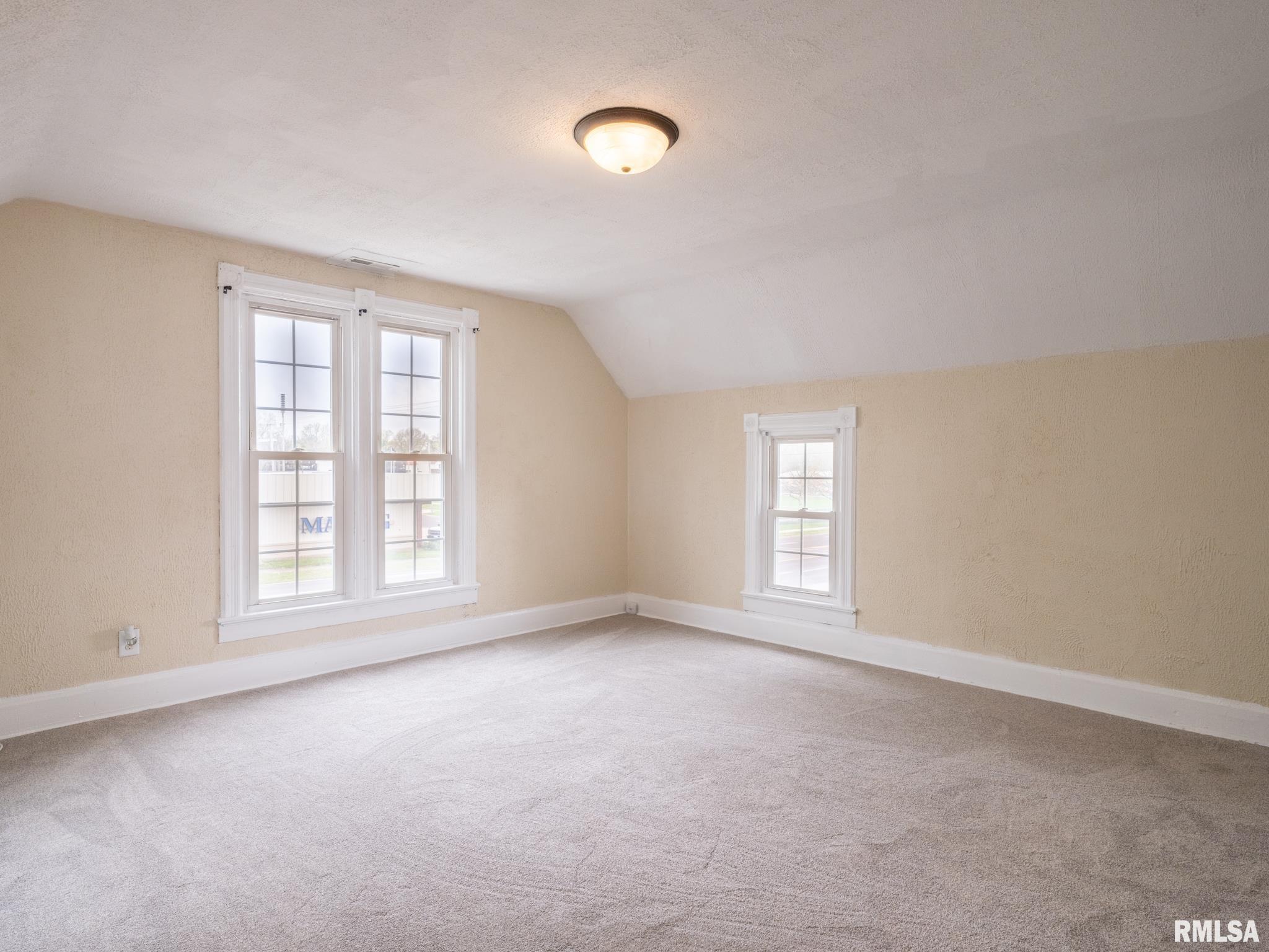 903 Broadway Road Pekin, IL 61554 - Photo 32 of 47 Gallery Image 32