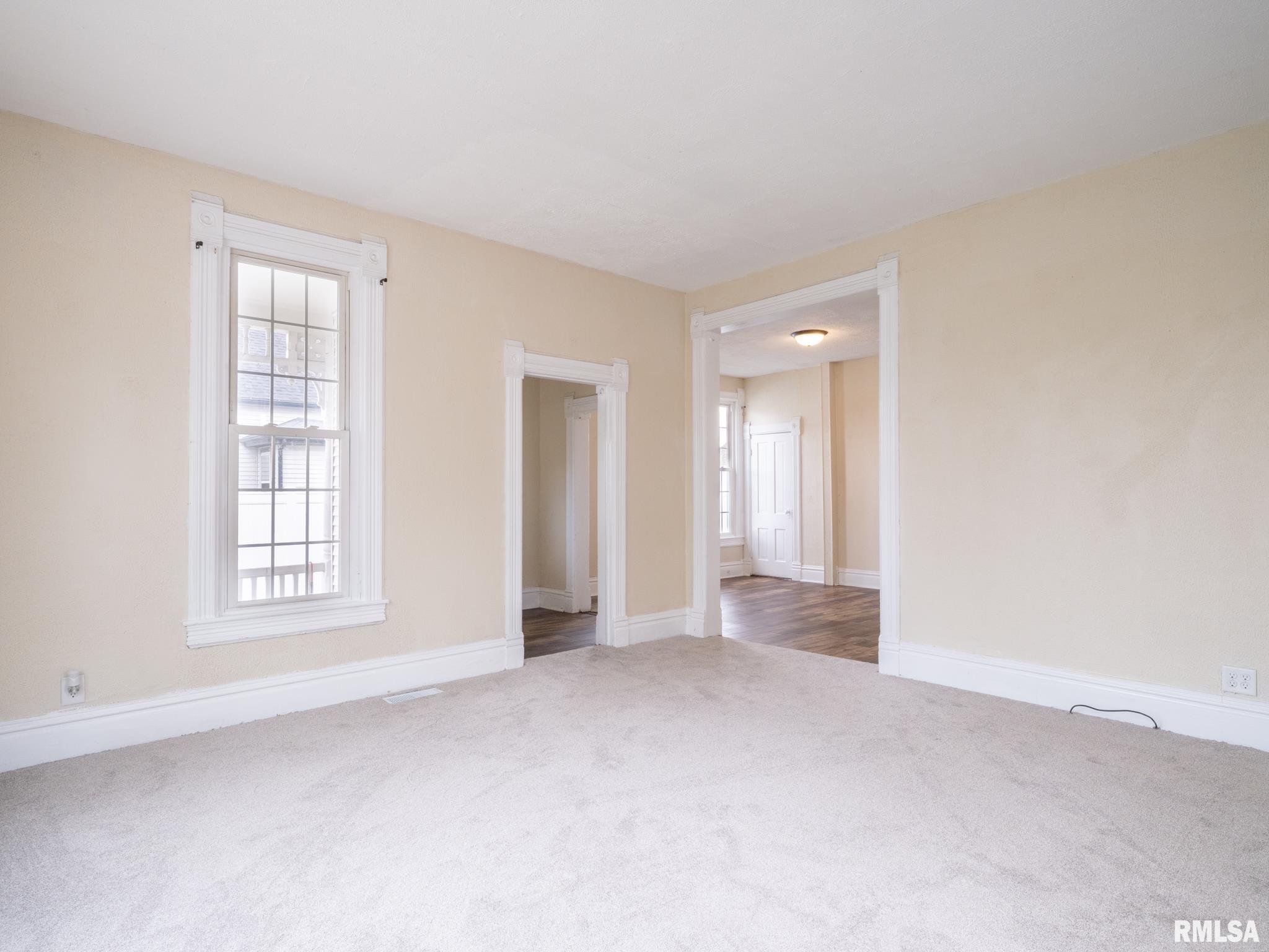 903 Broadway Road Pekin, IL 61554 - Photo 10 of 47 Gallery Image 10