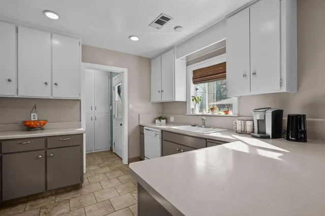 $519,000 | 2565 North Street, Redding, CA 96001