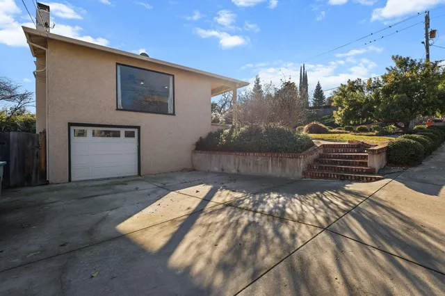 $519,000 | 2565 North Street, Redding, CA 96001