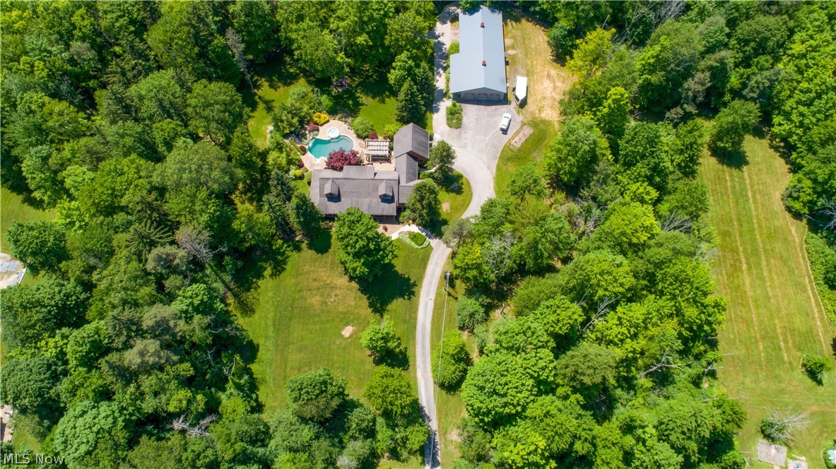18438 Munn Road Chagrin Falls, OH 44023 - Photo 4 of 38 Gallery Image 4