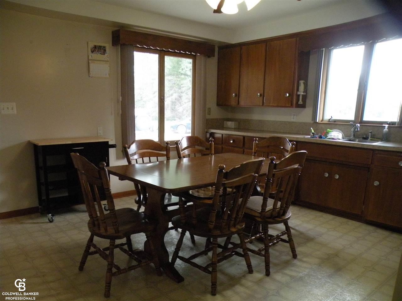9490 Big Hand Road Columbus, MI 48063 - Photo 10 of 31 31393375-9.JPG