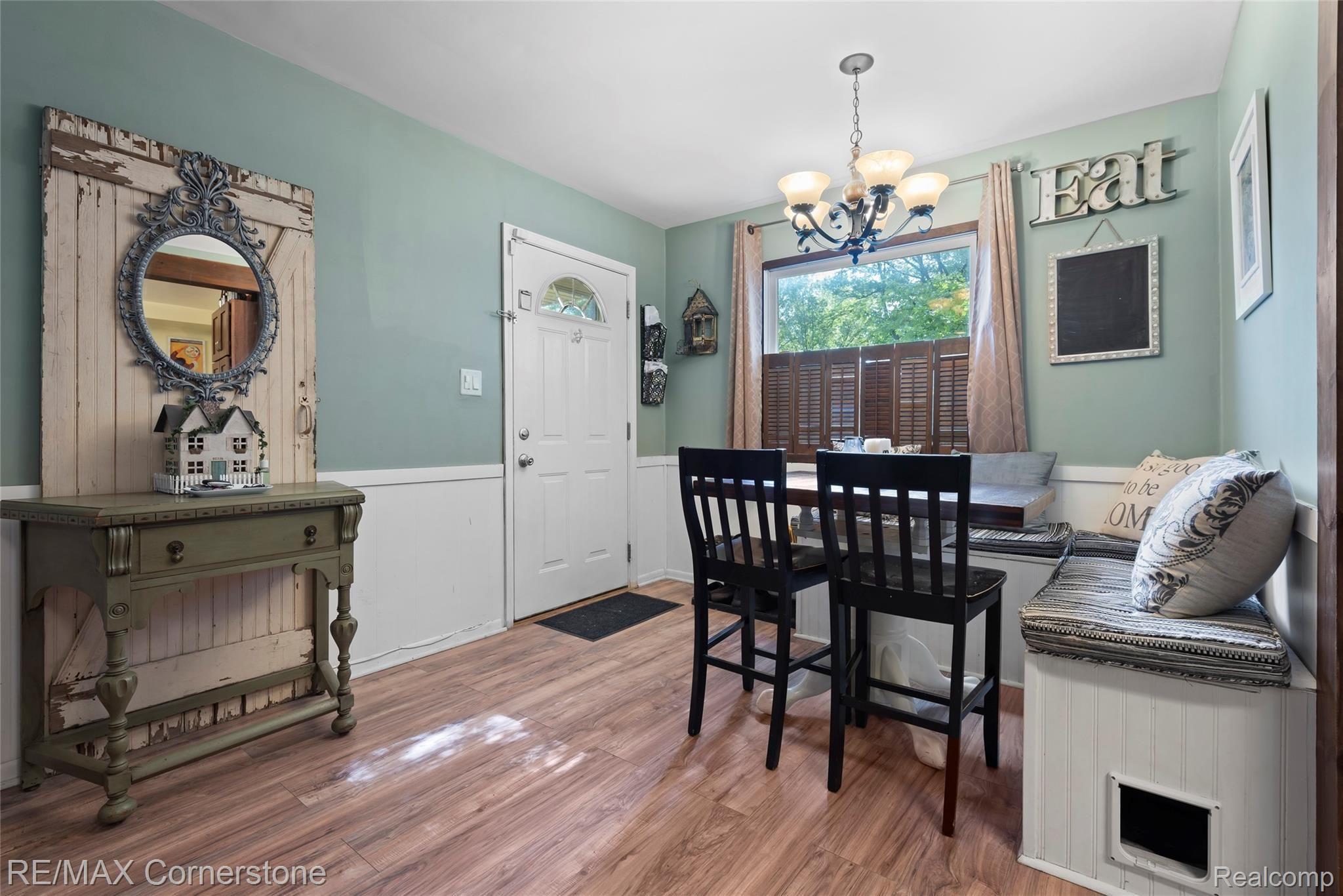 22161 Colgate Street Farmington, MI 48336 - Photo 7 of 24 Dining Room.jpg