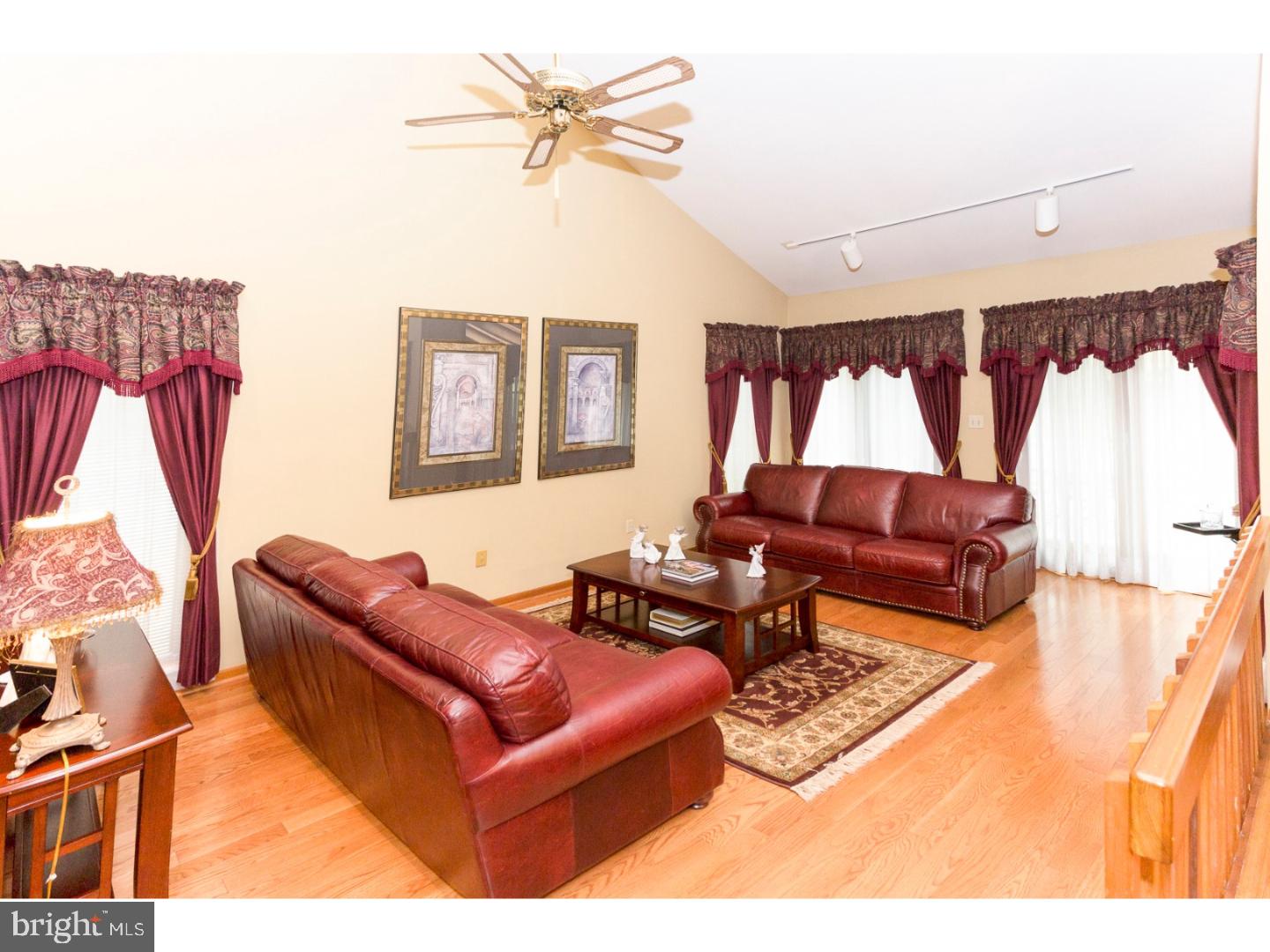 2635 Hedrick Road Harleysville, PA 19438 - Photo 4 of 24 Living Room
