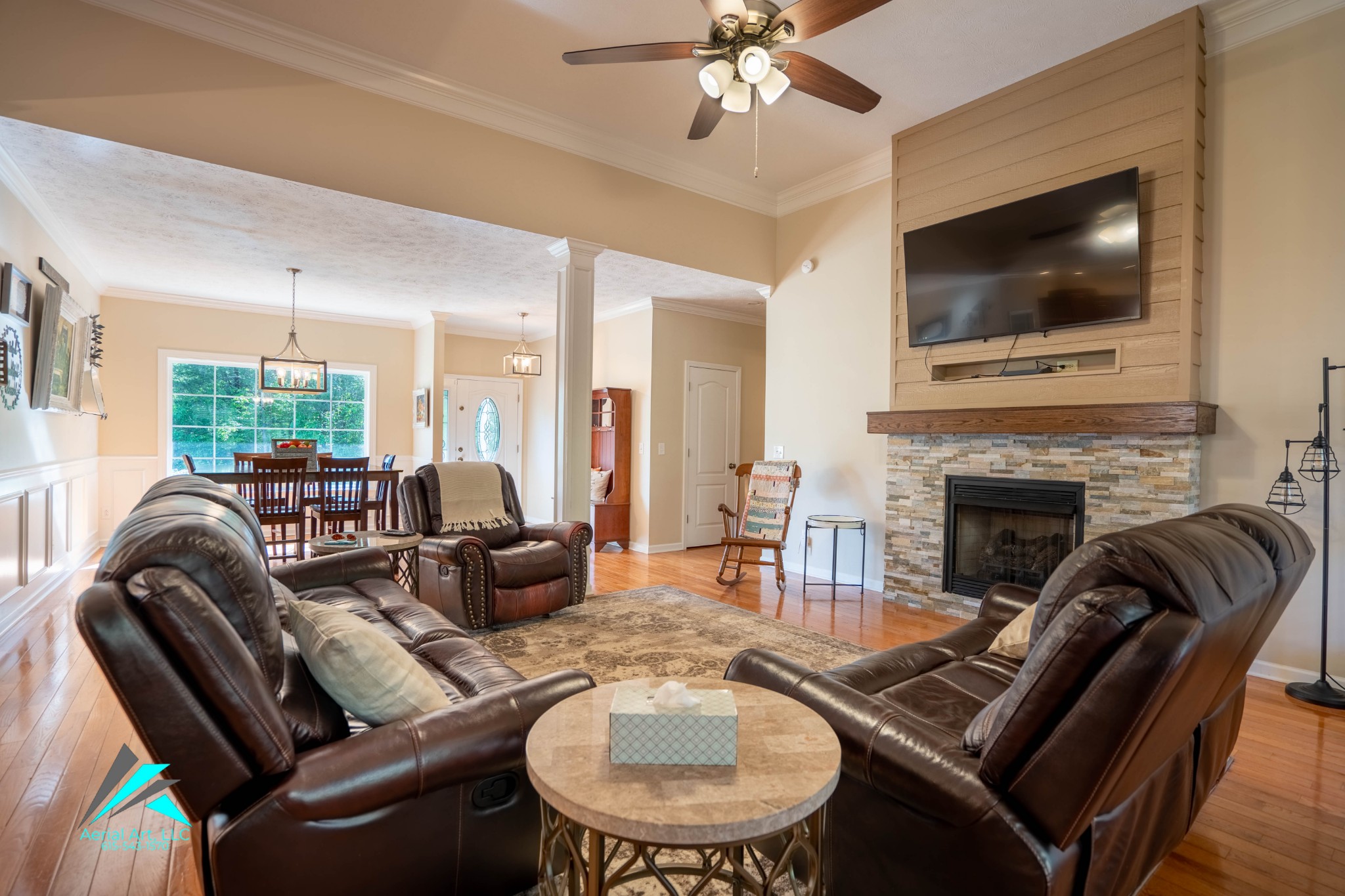 9946 Lebanon Road Murfreesboro, TN 37129 - Photo 2 of 20 a living room with furniture fireplace and flat screen tv