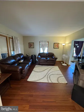 $2,500 | 700 Schiller Avenue, Hamilton, NJ 08610