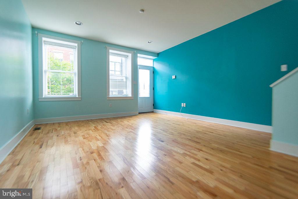2147 Ellsworth Street Philadelphia, PA 19146 - Photo 4 of 23