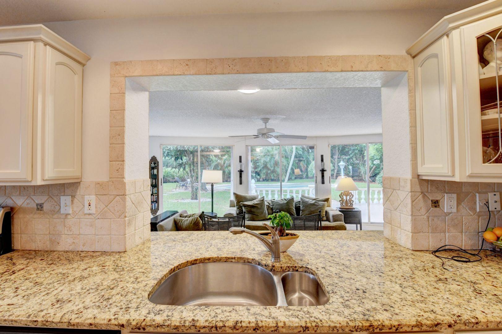700 Southwest 5th Street Boca Raton, FL 33486 - Photo 11 of 32 Kitchen