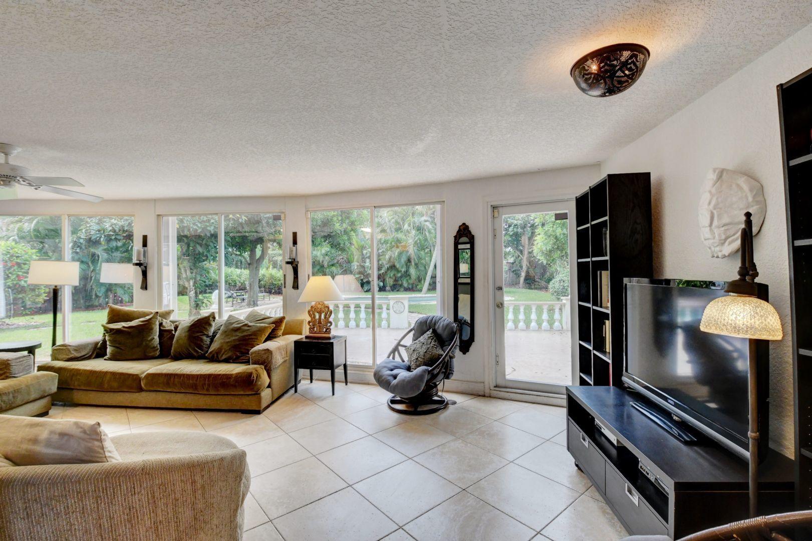 700 Southwest 5th Street Boca Raton, FL 33486 - Photo 14 of 32 Family Room