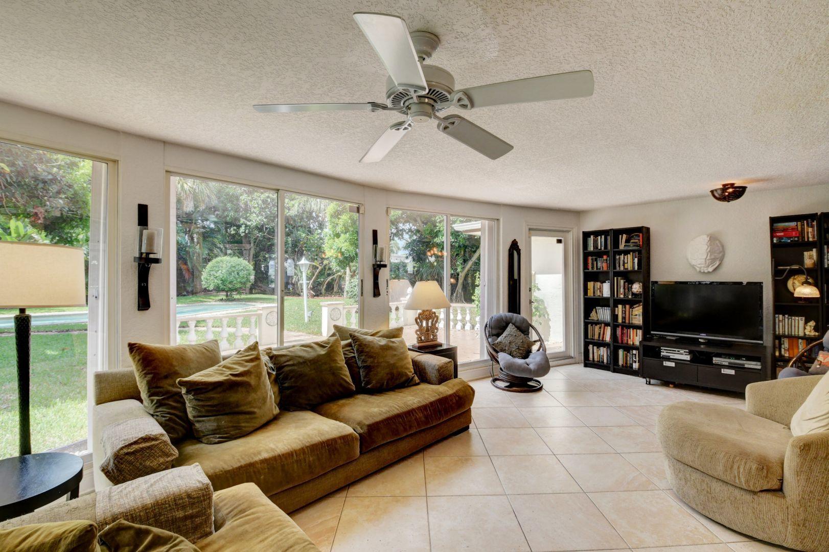 700 Southwest 5th Street Boca Raton, FL 33486 - Photo 18 of 32 Family Room