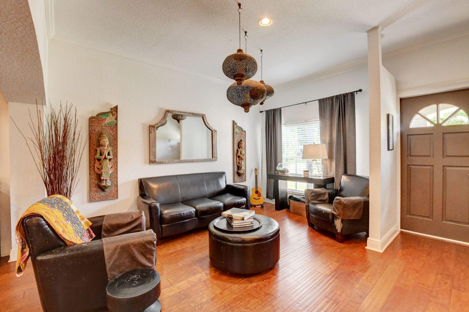 700 Southwest 5th Street Boca Raton, FL 33486 - Photo 3 of 32 Foyer/ Living Room