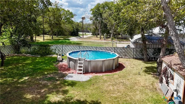 $290,000 | 302 South Main Street, Schulenburg, TX 78956