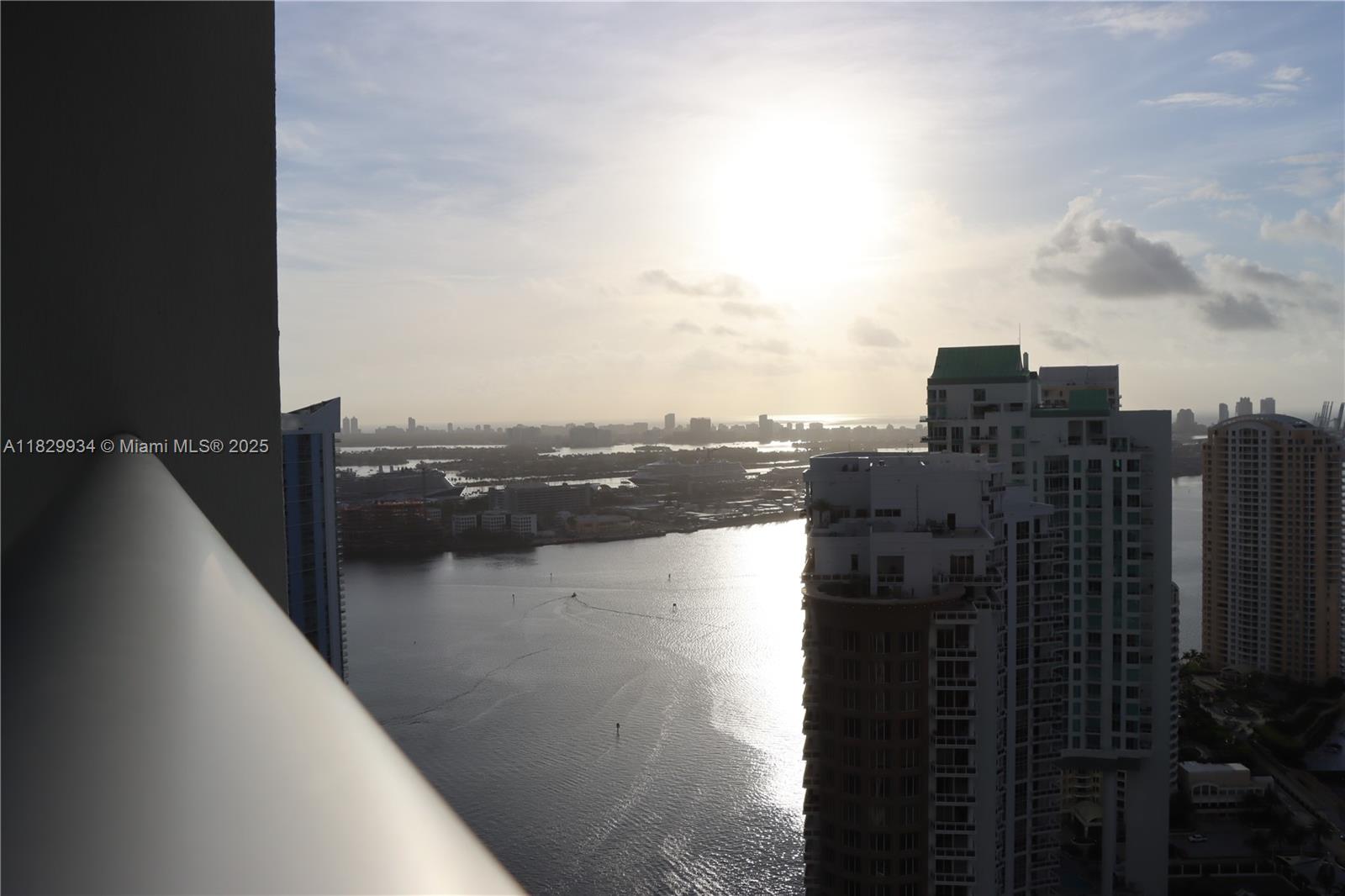 475 Brickell Avenue, Unit 4207 Miami, FL 33131 - Photo 13 of 26 a view of city and a lake