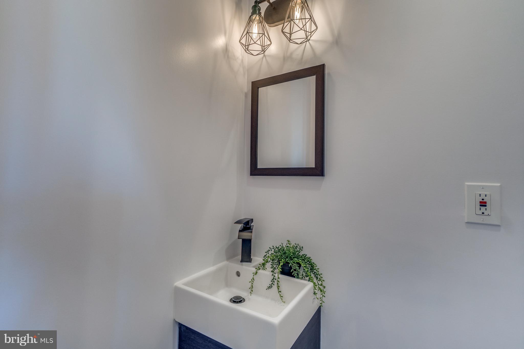 326 Adams Street Northeast Washington, DC 20002 - Photo 14 of 35 Gallery Image 14