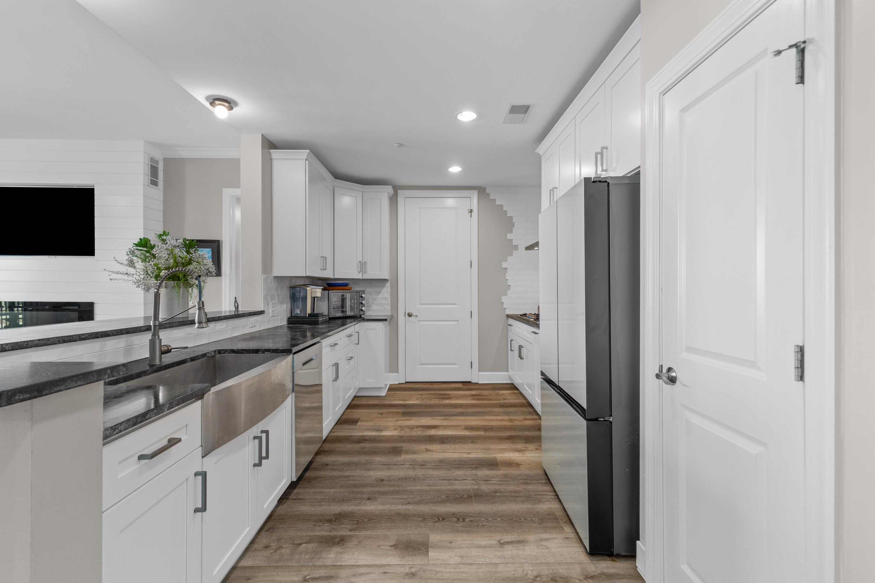 145 Pier View Street, Unit 403 Daniel Island, SC 29492 - Photo 4 of 50
